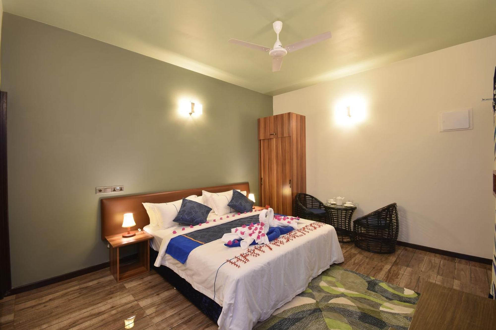 Island Home Inn Ukulhas Buitenkant foto