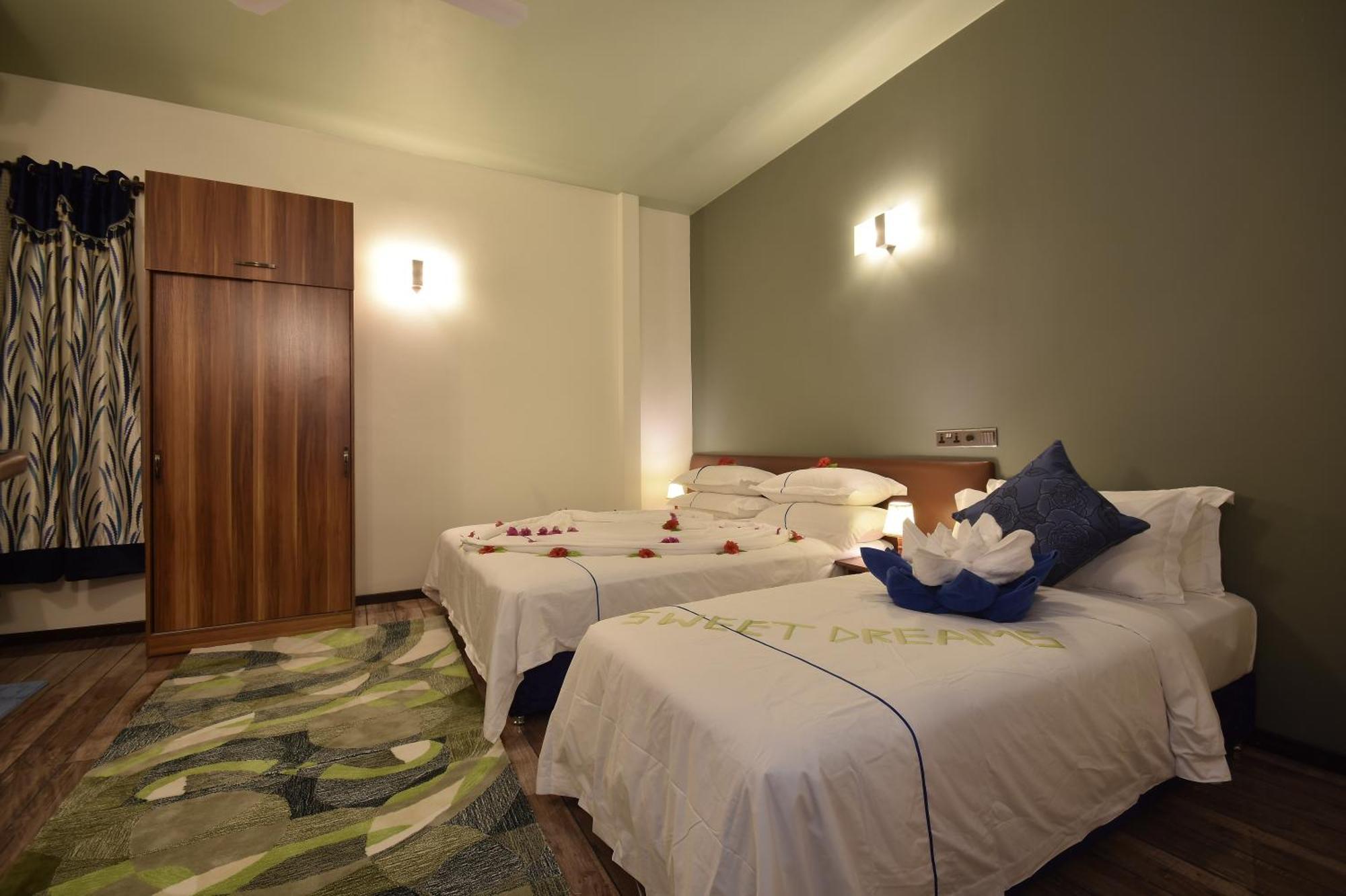 Island Home Inn Ukulhas Buitenkant foto