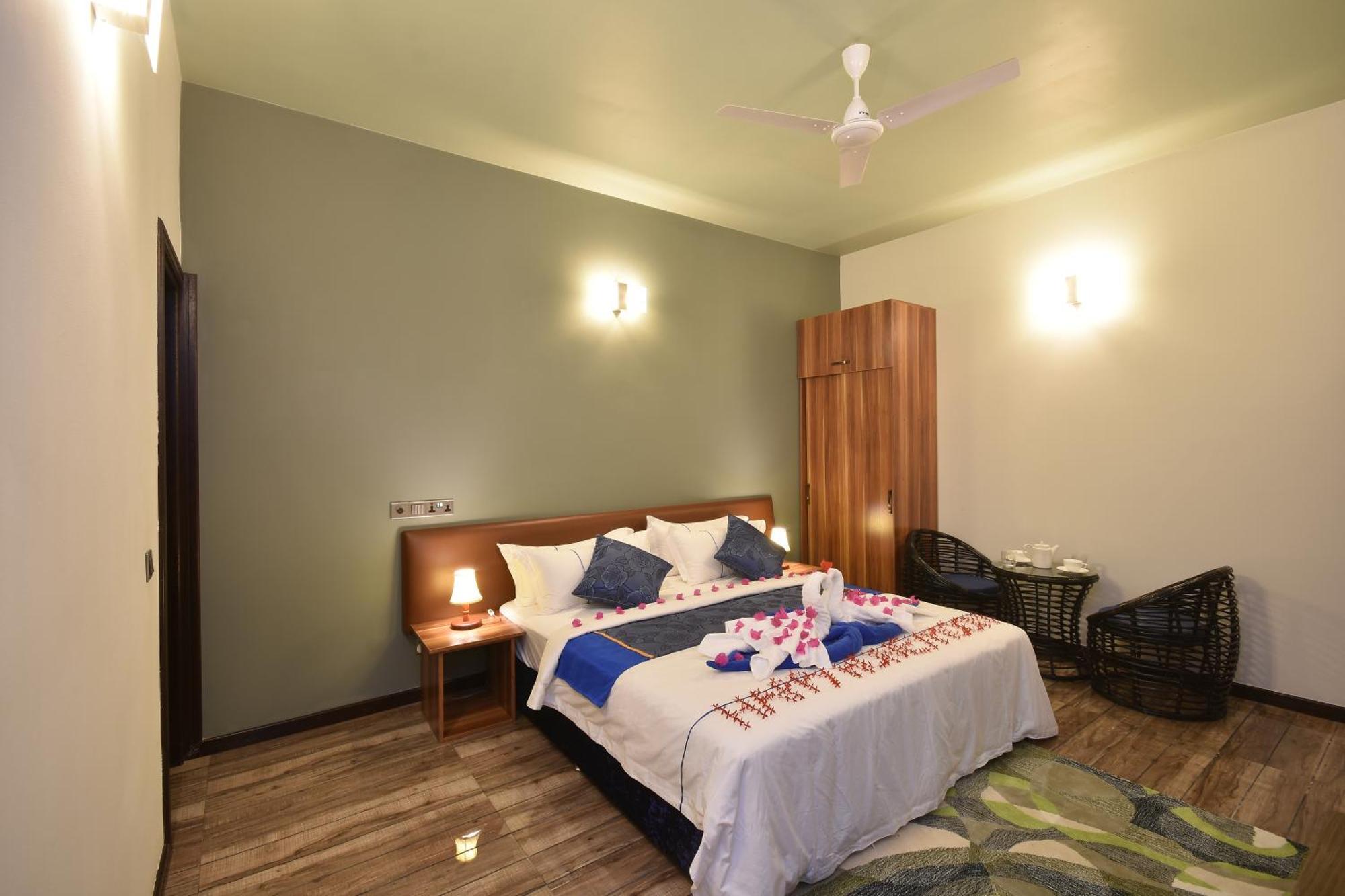 Island Home Inn Ukulhas Buitenkant foto
